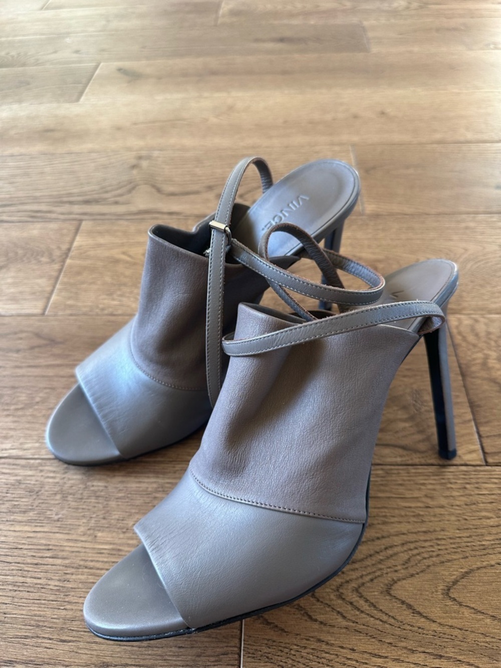 New Vince Grace Light Taupe High Heels Shoes Sz 11 Made In Italy - Picture 3 of 10